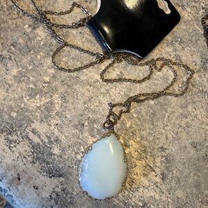 Elegant Teardrop Pendant Necklace